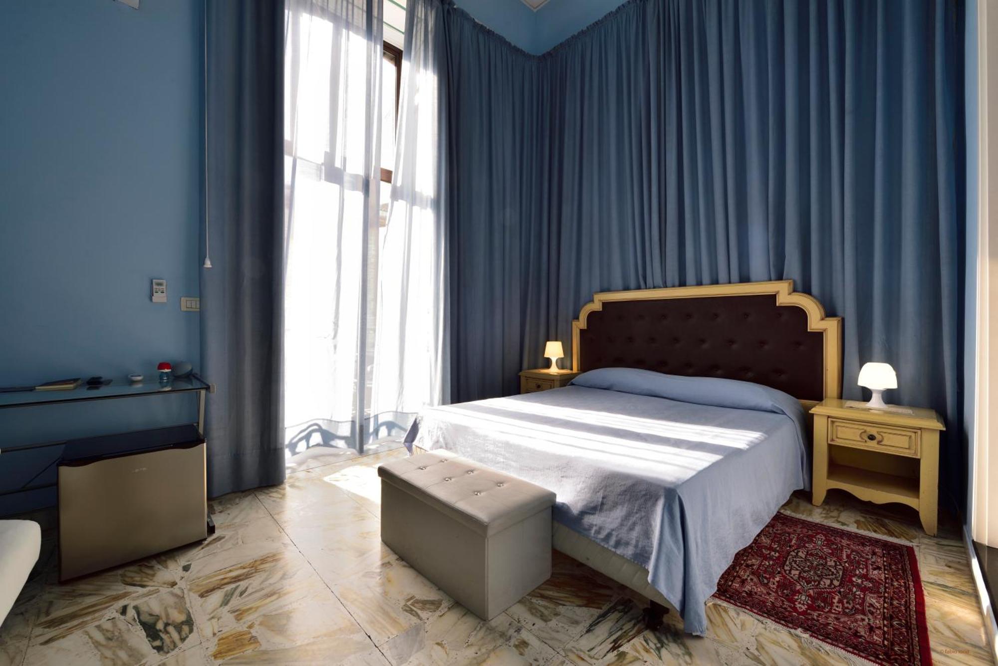 A Casa Di Laura Bed & Breakfast คาตาเนีย ภายนอก รูปภาพ