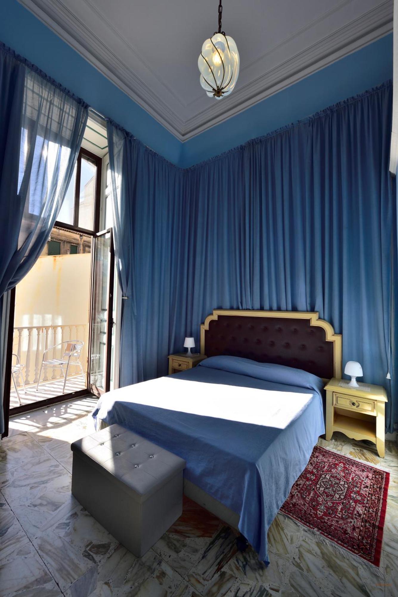 A Casa Di Laura Bed & Breakfast คาตาเนีย ภายนอก รูปภาพ