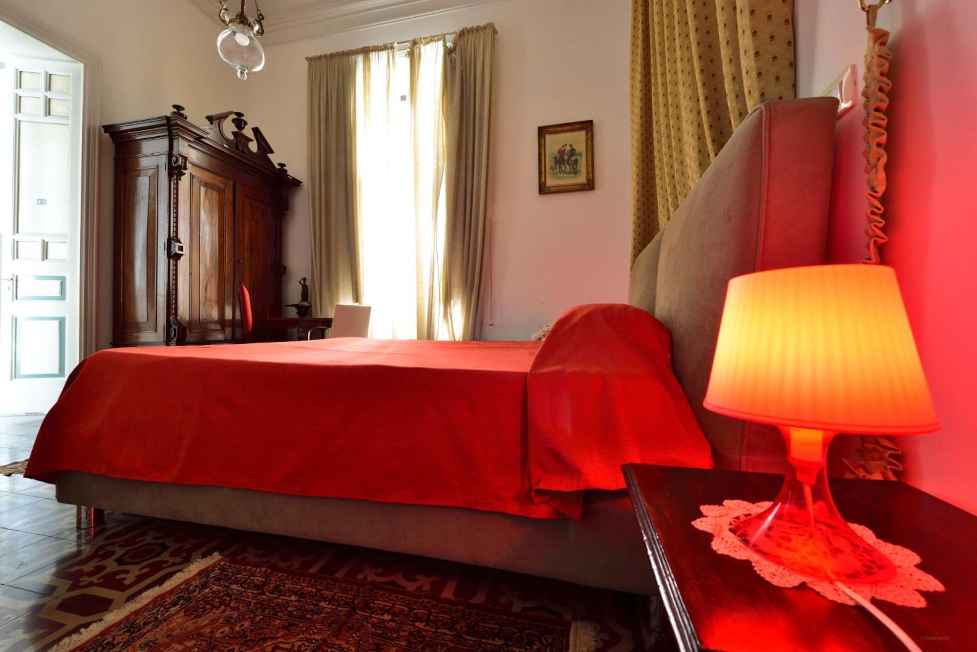 A Casa Di Laura Bed & Breakfast คาตาเนีย ภายนอก รูปภาพ