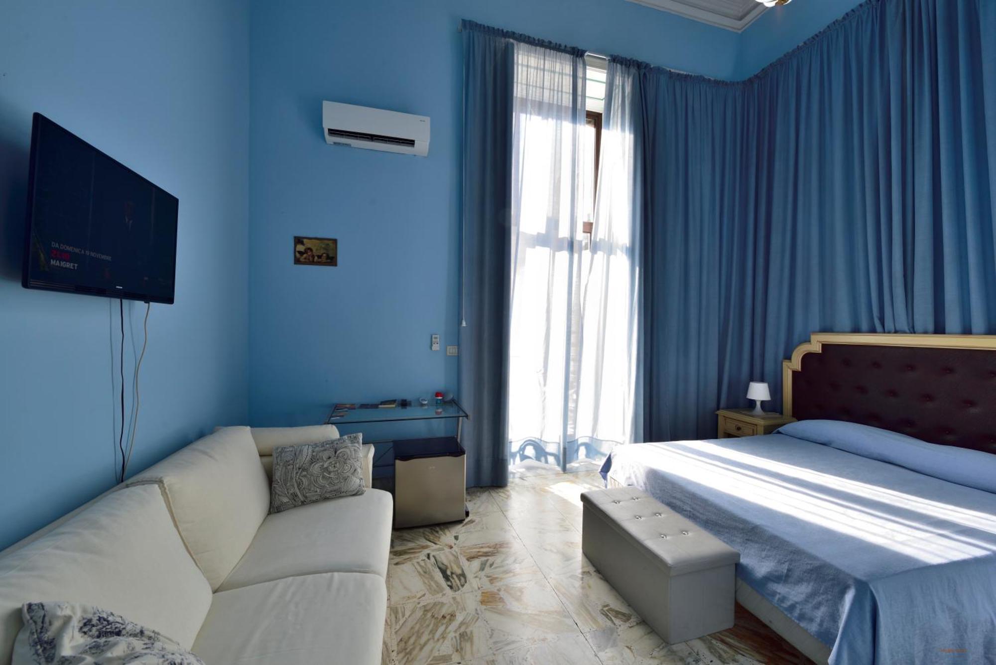 A Casa Di Laura Bed & Breakfast คาตาเนีย ภายนอก รูปภาพ
