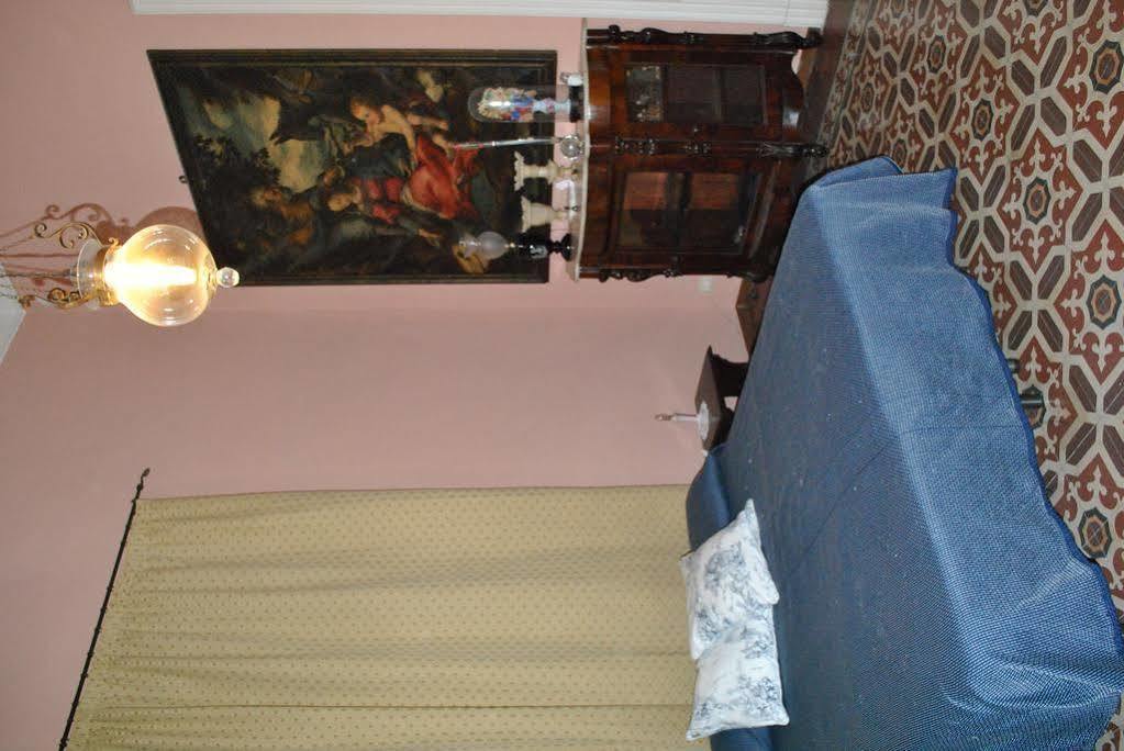 A Casa Di Laura Bed & Breakfast คาตาเนีย ภายนอก รูปภาพ